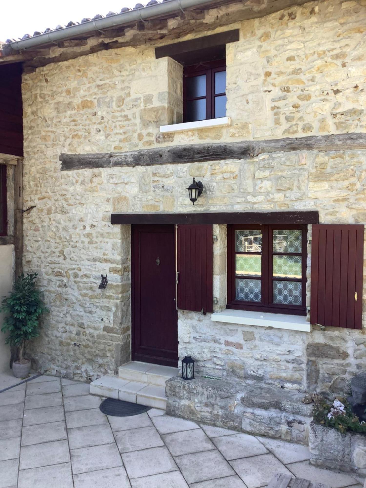 Gite Vallee Magique Panissaud Le Grand-Madieu Exterior photo